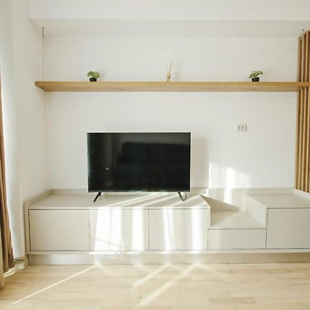 Himson-Beige Apartment Яссы Экстерьер фото