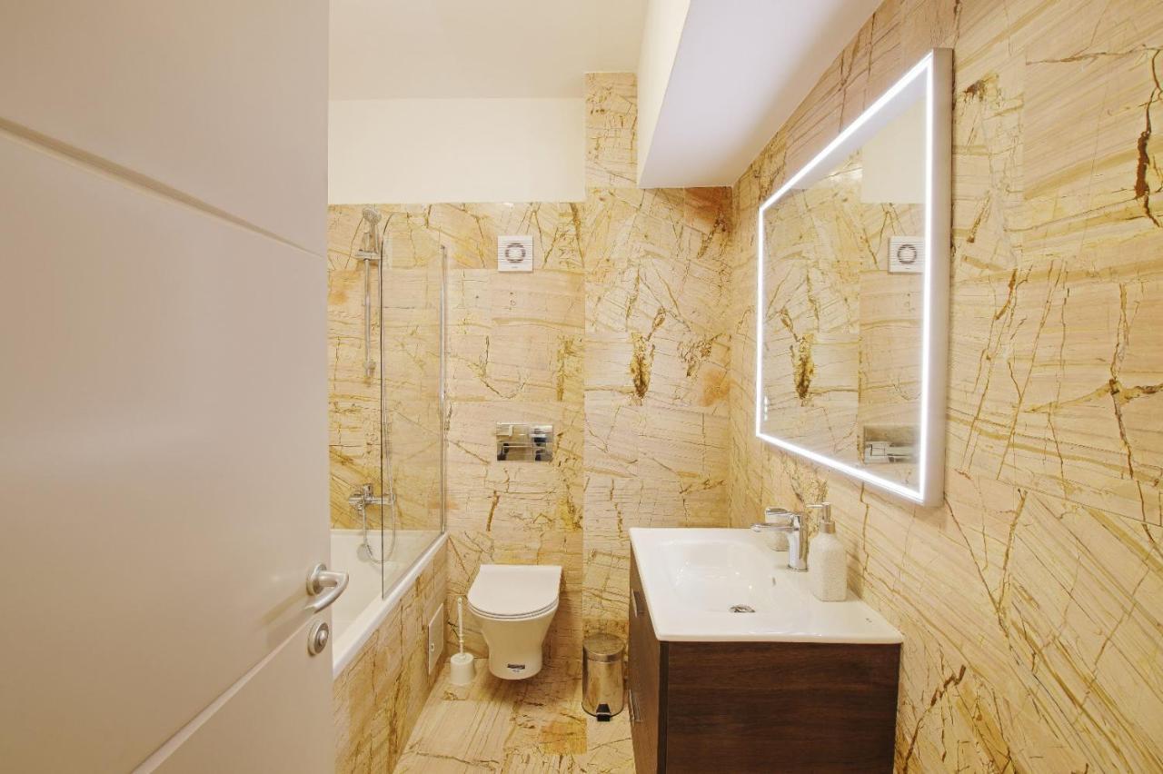 Himson-Beige Apartment Яссы Экстерьер фото